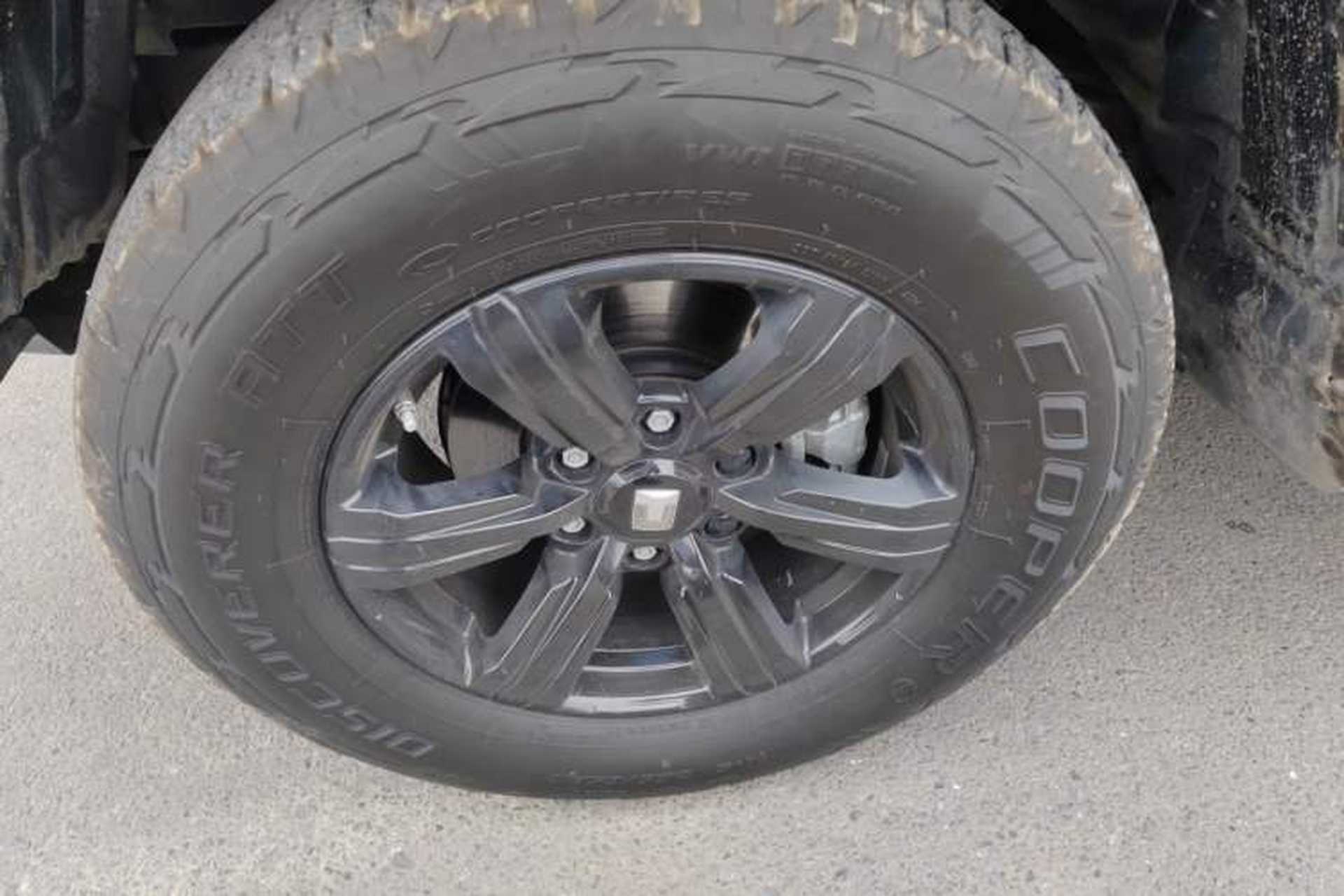 Used Tank 300 2025 2.4T Diesel Version Left Front Wheel Hub