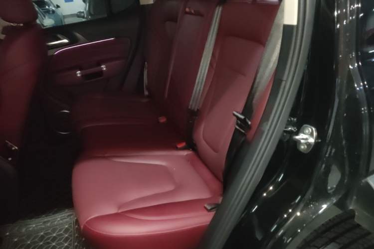 Used Tank 300 2025 2.0T Conqueror Left Rear Seat