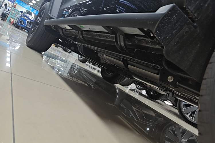 Used Tank 300 2025 2.0T Challenger Left Side Sill