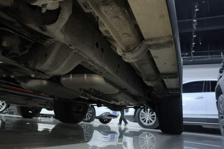 Used Tank 300 2025 2.4T Diesel Version Left Side Sill