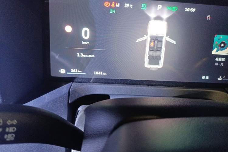 Used Tank 300 2025 2.0T Challenger Odometer Close Up