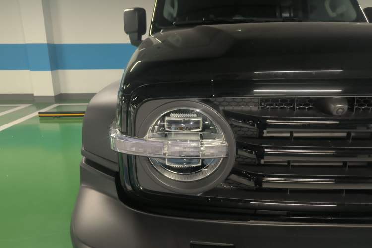 Used Tank 300 2025 2.0T Conqueror Right Front Headlight