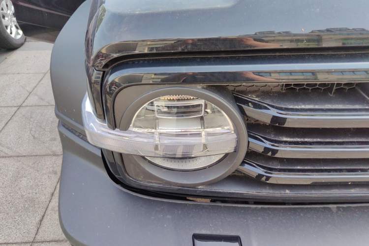 Used Tank 300 2025 2.0T Challenger Right Front Headlight