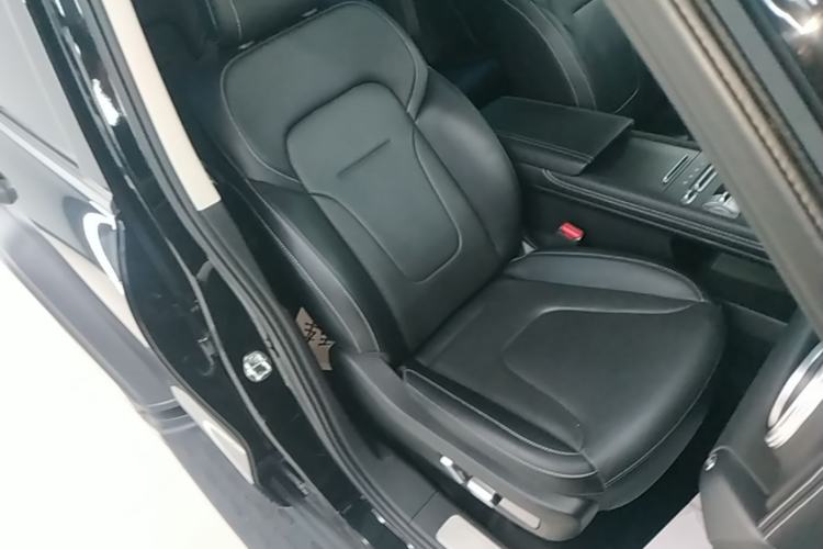 Used Tank 300 2025 2.0T Conqueror Right Front Seat