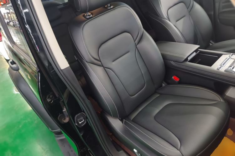 Used Tank 300 2025 2.0T Conqueror Right Front Seat