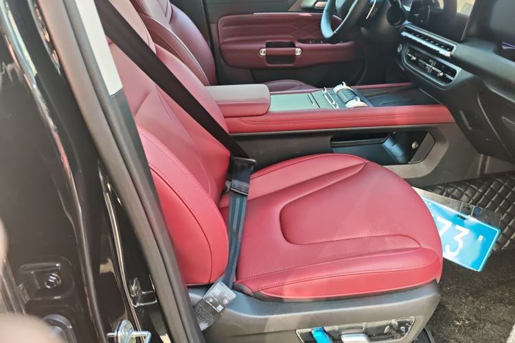 Used Tank 300 2025 2.0T Conqueror Right Front Seat