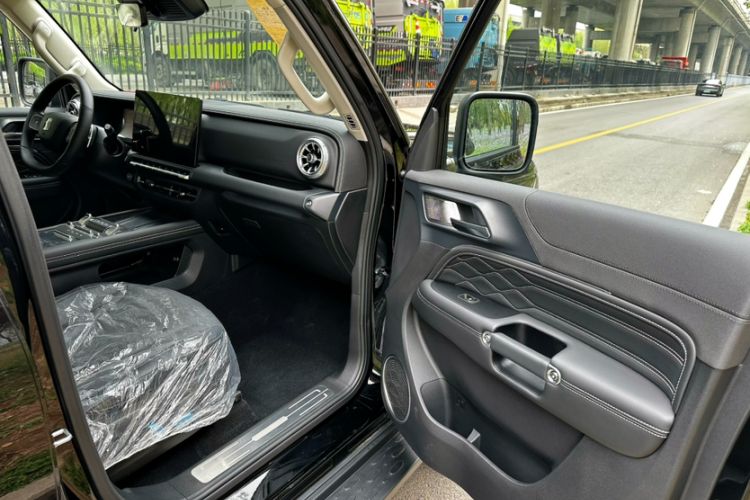 Used Tank 300 2025 2.0T Conqueror Right Front Seat