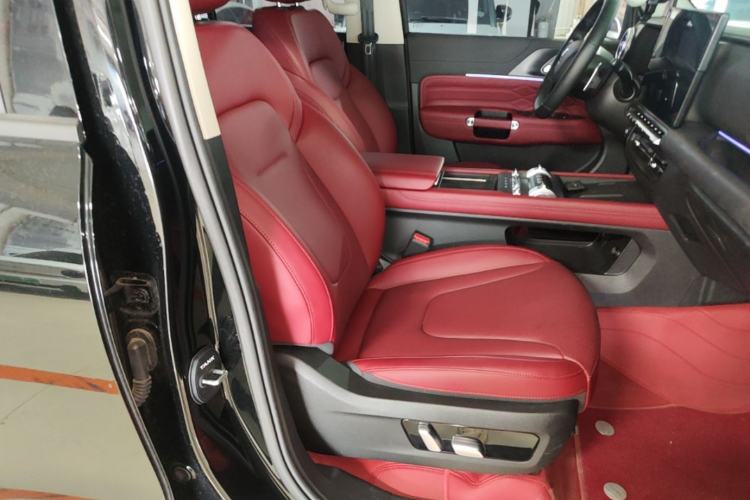 Used Tank 300 2025 2.0T Conqueror Right Front Seat