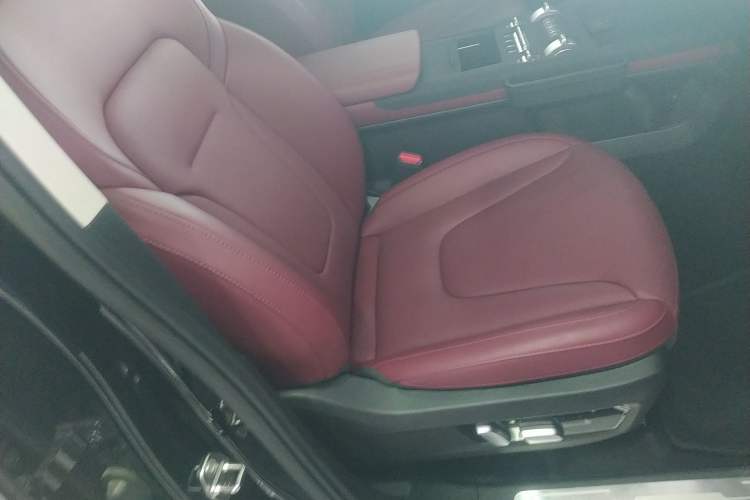 Used Tank 300 2025 2.0T Conqueror Right Front Seat