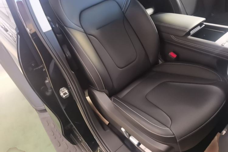 Used Tank 300 2025 2.0T Conqueror Right Front Seat