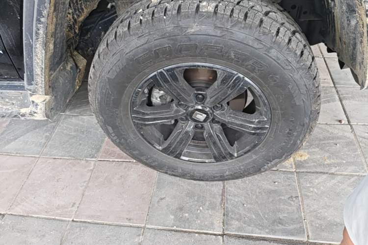 Used Tank 300 2025 2.4T Diesel Version Right Front Wheel Hub