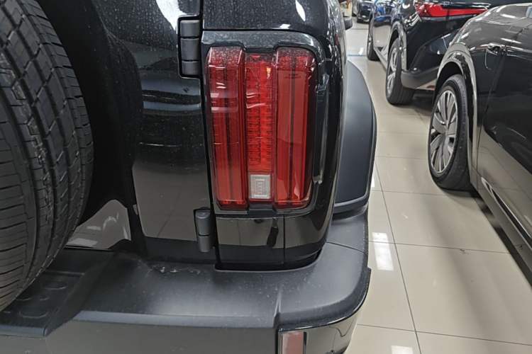 Used Tank 300 2025 2.0T Challenger Right Rear Taillight