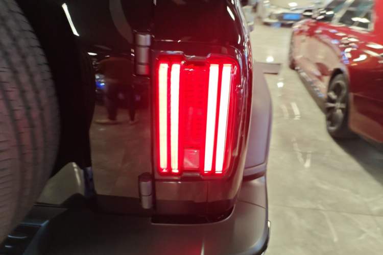 Used Tank 300 2025 2.0T Conqueror Right Rear Taillight