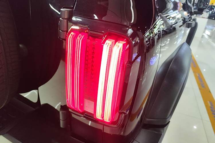 Used Tank 300 2025 2.0T Conqueror Right Rear Taillight