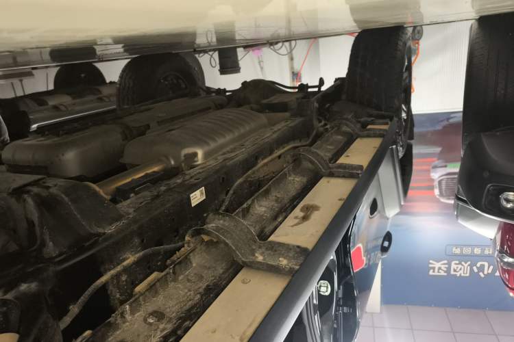 Used Tank 300 2025 2.4T Diesel Version Right Side Sill