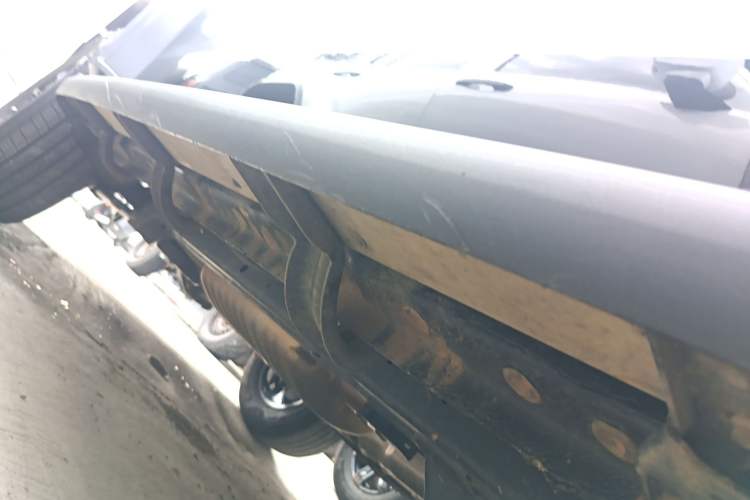 Used Tank 300 2025 2.4T Diesel Version Right Side Sill
