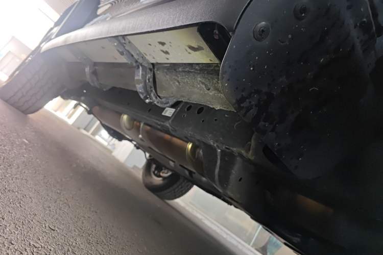 Used Tank 300 2025 2.0T Conqueror Right Side Sill