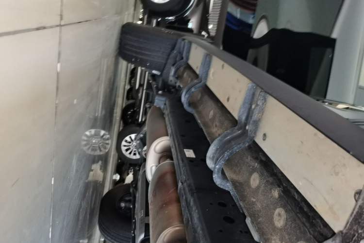 Used Tank 300 2025 2.0T Conqueror Right Side Sill