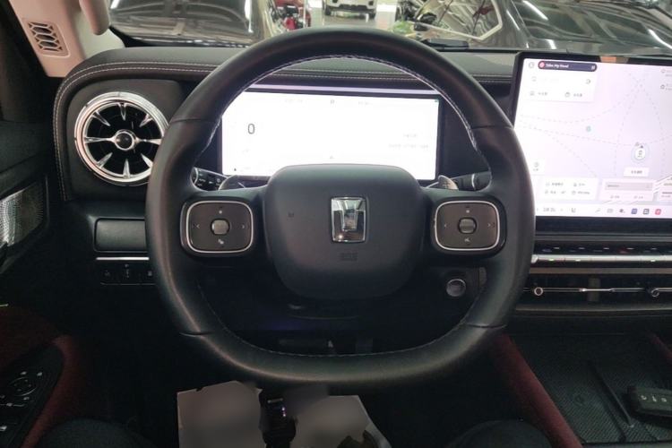 Used Tank 300 2025 2.4T Diesel Version Steering Wheel