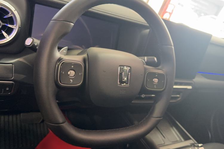 Used Tank 300 2025 2.4T Diesel Version Steering Wheel