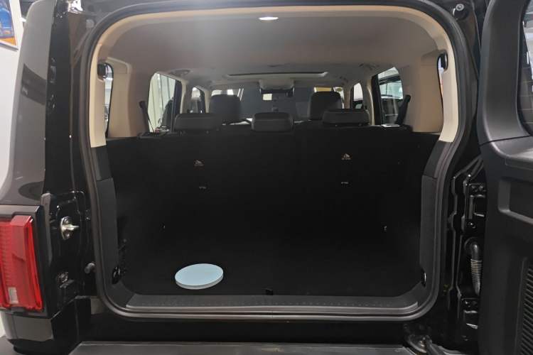 Used Tank 300 2025 2.0T Conqueror Trunk