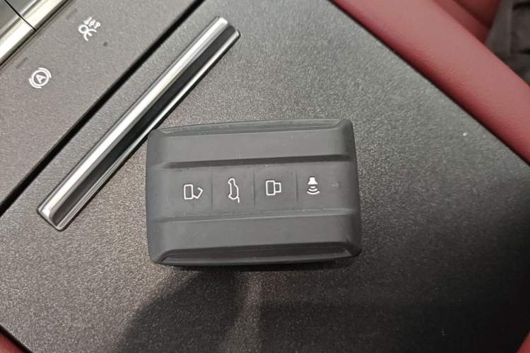 Used Tank 300 2025 2.0T Conqueror Vehicle Key