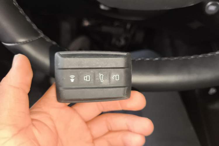 Used Tank 300 2025 2.4T Diesel Version Vehicle Key