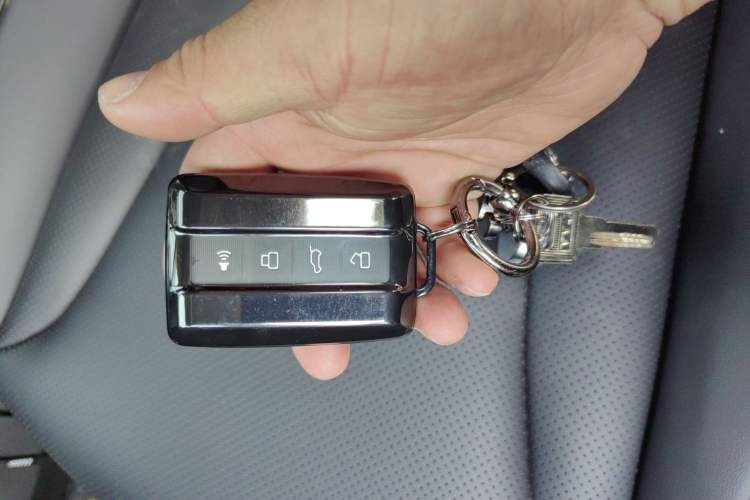 Used Tank 300 2025 2.0T Challenger Vehicle Key