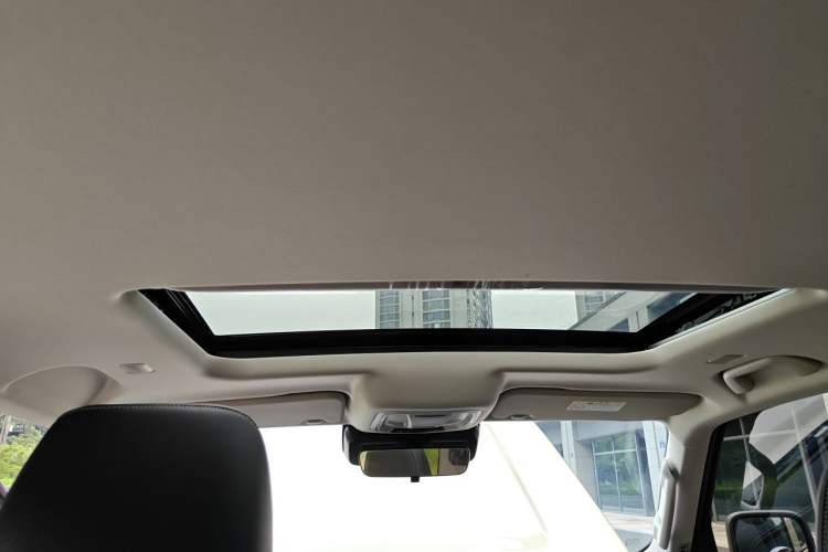 Used Tank 300 2025 2.0T Conqueror Headliner
