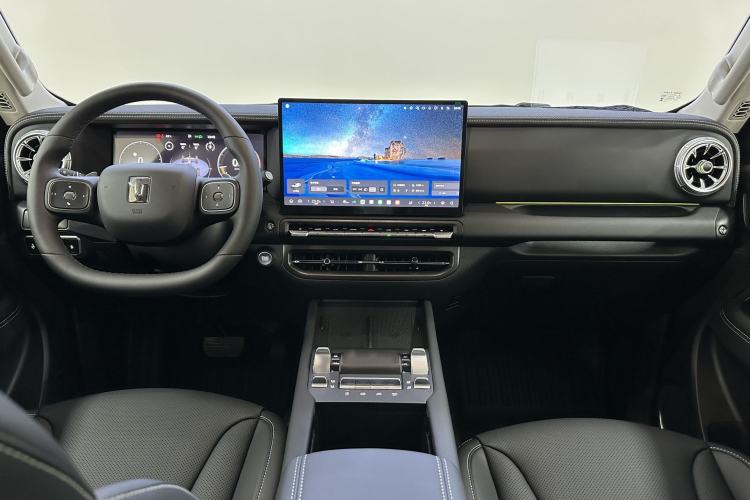 Used Tank 300 2025 2.0T Conqueror Interior 1
