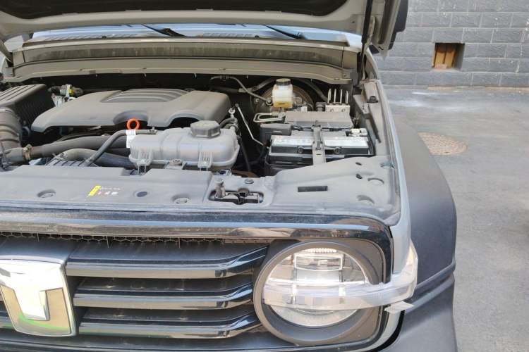 Used Tank 300 2025 2.0T Challenger Engine Bay Left