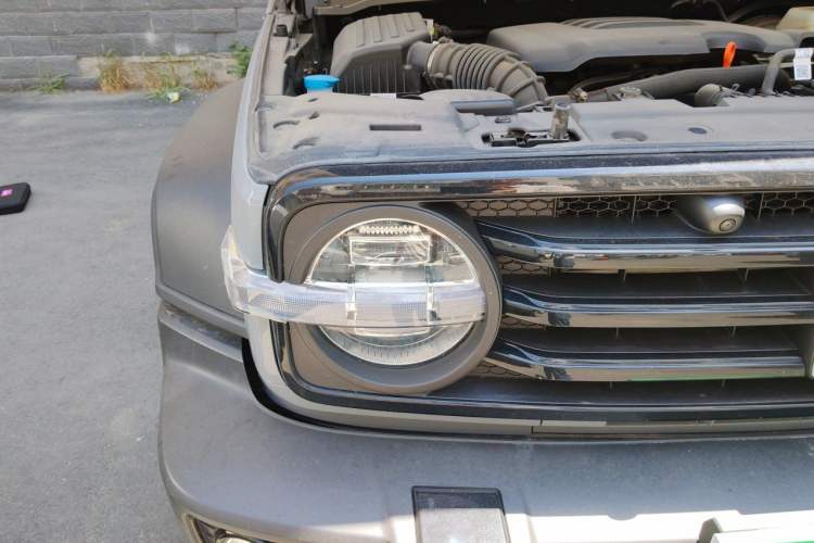 Used Tank 300 2025 2.0T Challenger Right Front Headlight