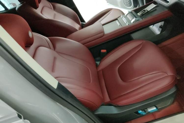 Used Tank 300 2025 2.4T Diesel Version Right Front Seat