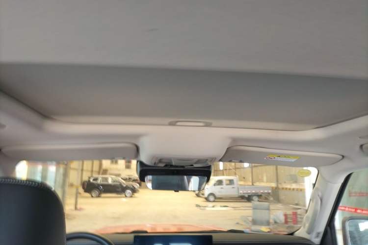 Used Tank 300 2025 2.0T Conqueror Headliner