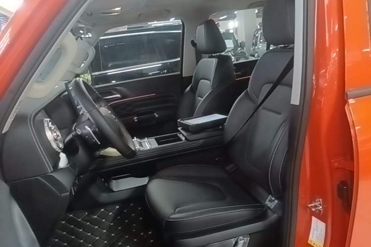 Used Tank 300 2025 2.0T Conqueror Left Front Seat