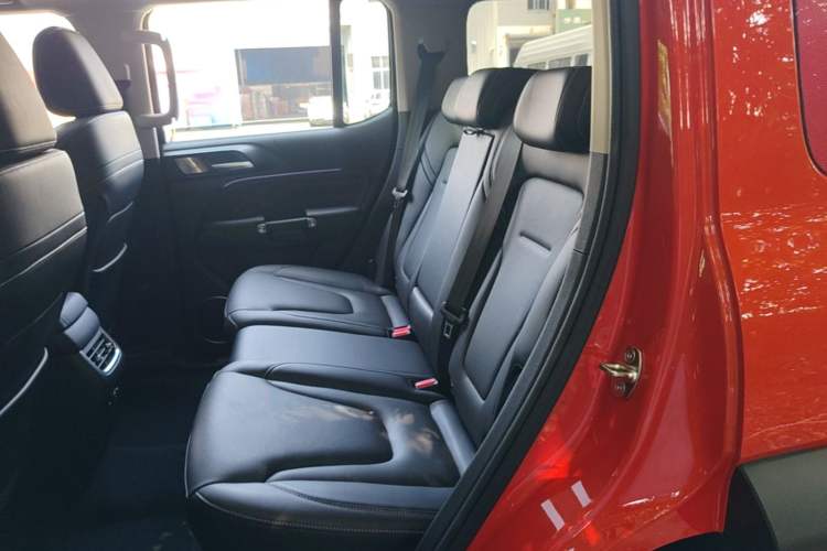 Used Tank 300 2025 2.0T Conqueror Left Rear Seat