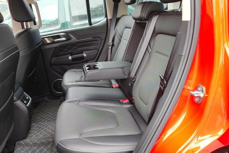 Used Tank 300 2025 2.0T Challenger Left Rear Seat