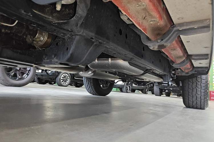 Used Tank 300 2025 2.0T Conqueror Left Side Sill