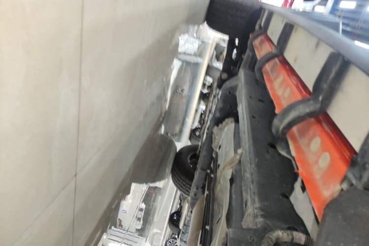Used Tank 300 2025 2.0T Conqueror Left Side Sill