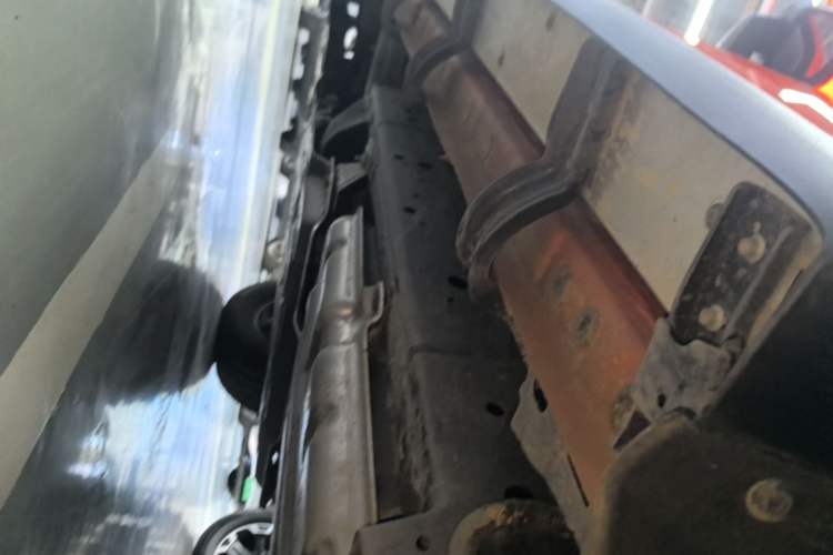 Used Tank 300 2025 2.0T Conqueror Left Side Sill