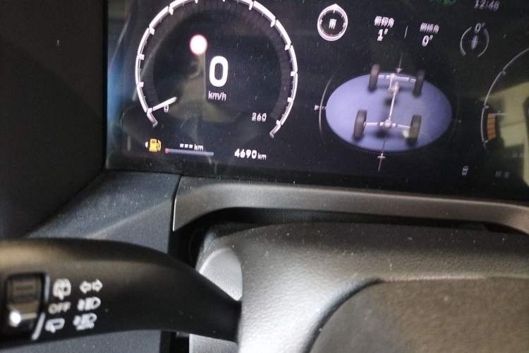 Used Tank 300 2025 2.0T Conqueror Odometer Close Up