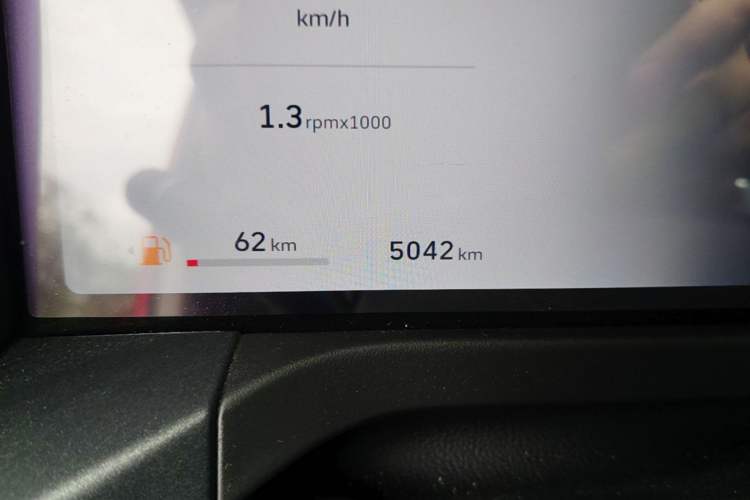 Used Tank 300 2025 2.0T Challenger Odometer Close Up