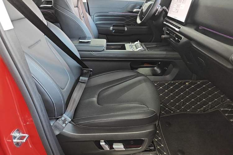 Used Tank 300 2025 2.0T Conqueror Right Front Seat