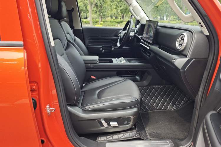 Used Tank 300 2025 2.0T Conqueror Right Front Seat
