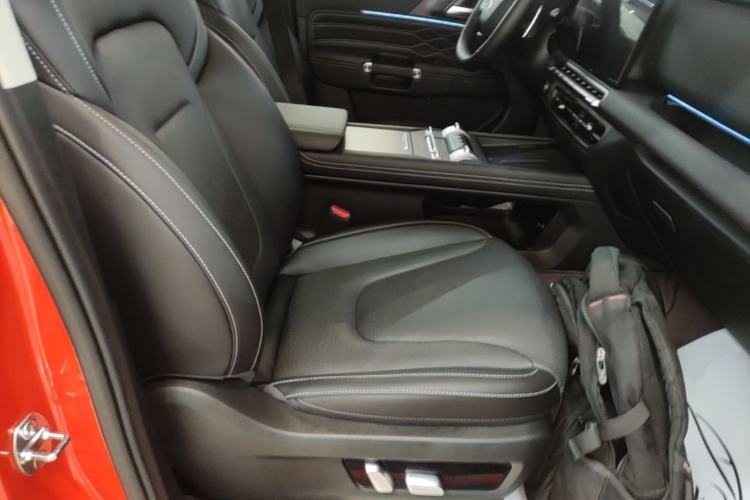 Used Tank 300 2025 2.0T Conqueror Right Front Seat