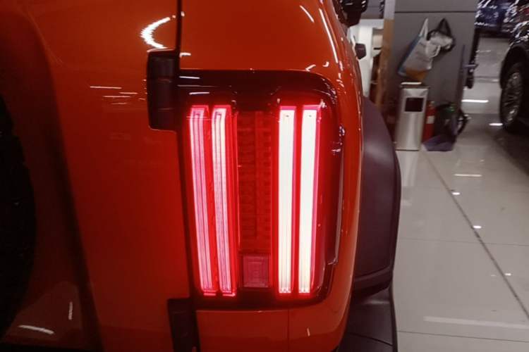 Used Tank 300 2025 2.0T Conqueror Right Rear Taillight