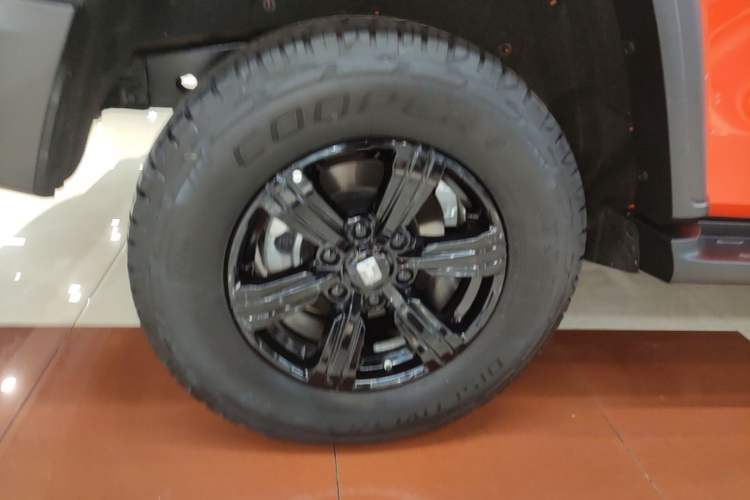 Used Tank 300 2025 2.0T Conqueror Right Rear Wheel Hub