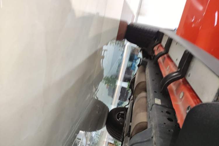 Used Tank 300 2025 2.0T Conqueror Right Side Sill