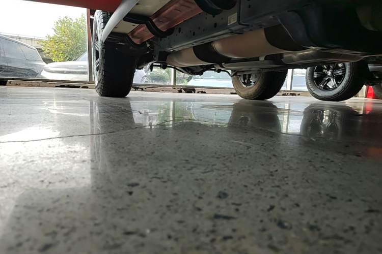 Used Tank 300 2025 2.0T Conqueror Right Side Sill