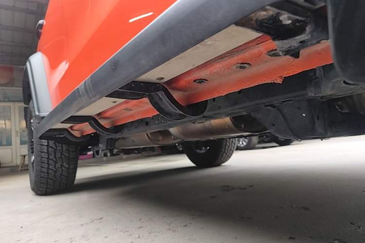 Used Tank 300 2025 2.0T Conqueror Right Side Sill